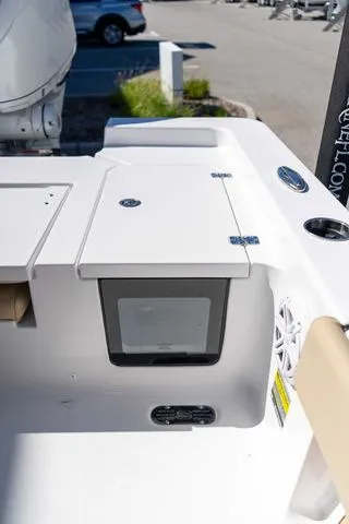 Slide: The Image of Sportsman Masters 247OE Bay Boat 2026 - 17