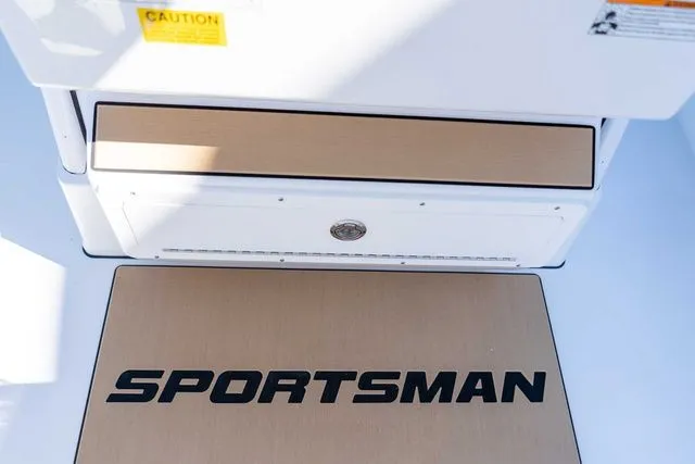 Slide: The Image of Sportsman Masters 247OE Bay Boat 2026 - 24