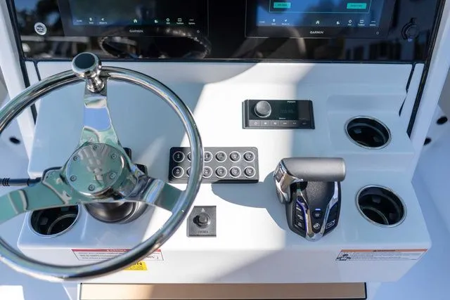 Slide: The Image of Sportsman Masters 247OE Bay Boat 2026 - 29