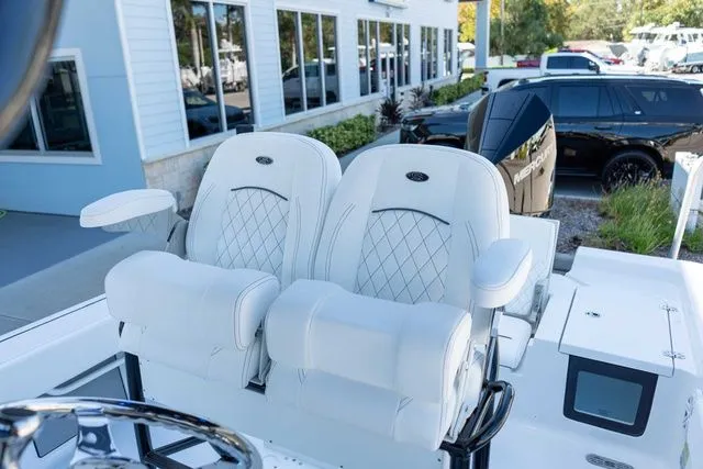 Slide: The Image of Sportsman Masters 247OE Bay Boat 2026 - 30