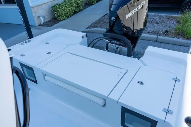 Slide: The Image of Sportsman Masters 247OE Bay Boat 2026 - 36