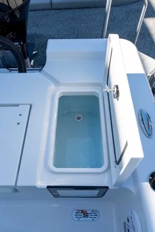 Slide: The Image of Sportsman Masters 247OE Bay Boat 2026 - 41