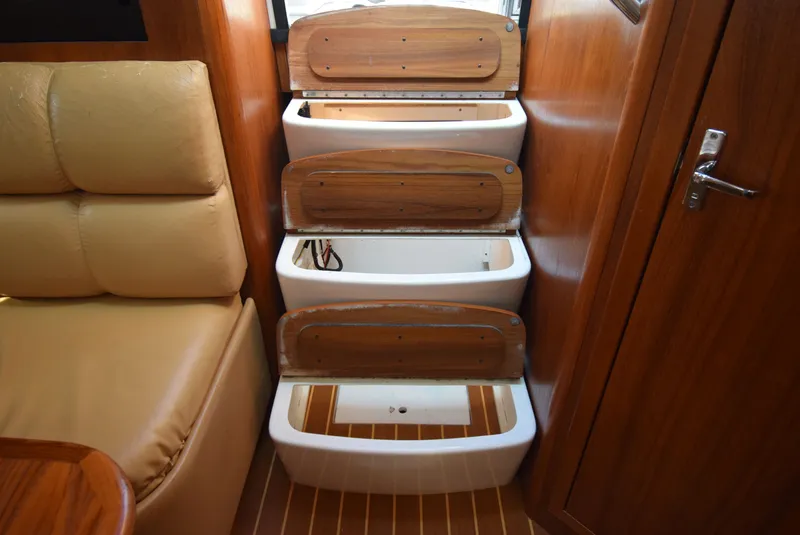 Slide: The Image of Interior of 2001 Tiara Yachts 3500 Open with storage compartments. - 32