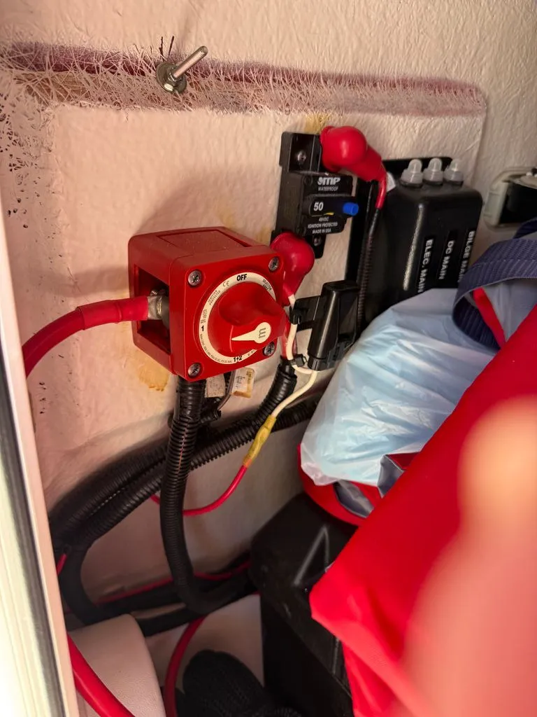 Slide: The Image of Boston Whaler Montauk 2025 - 17