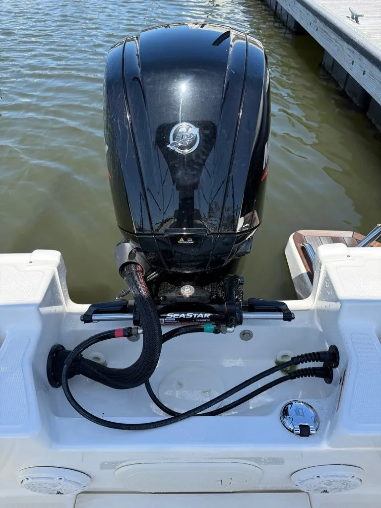 Slide: The Image of Boston Whaler Montauk 2025 - 19