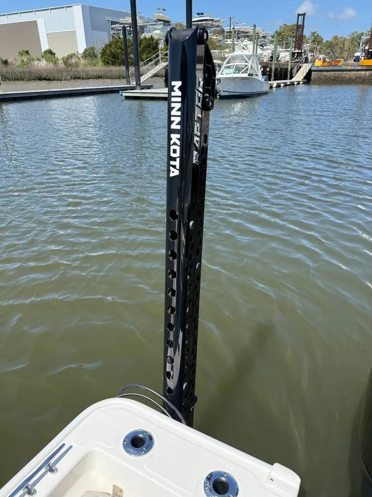 Slide: The Image of Boston Whaler Montauk 2025 - 20