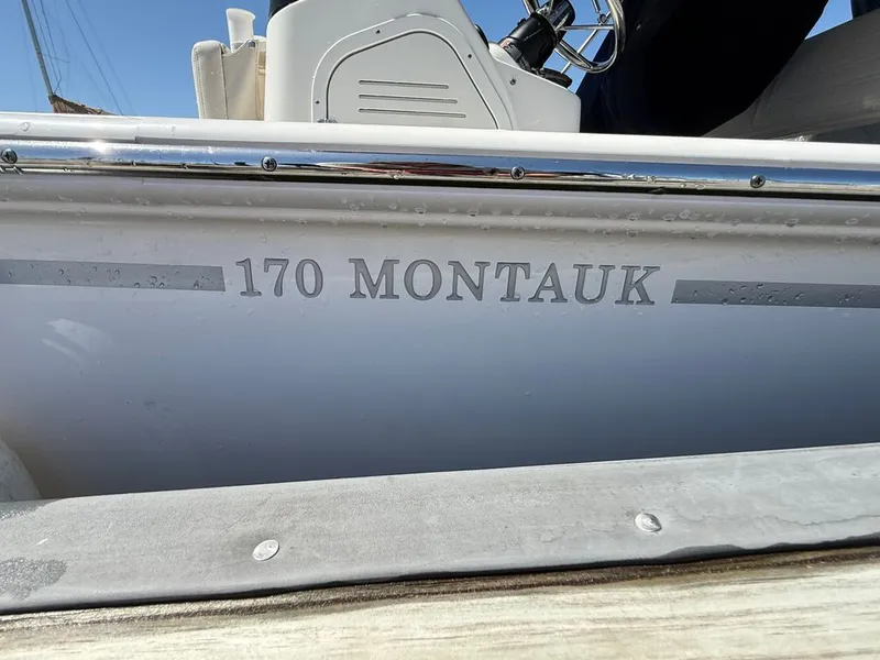 Slide: The Image of Boston Whaler Montauk 2025 - 22