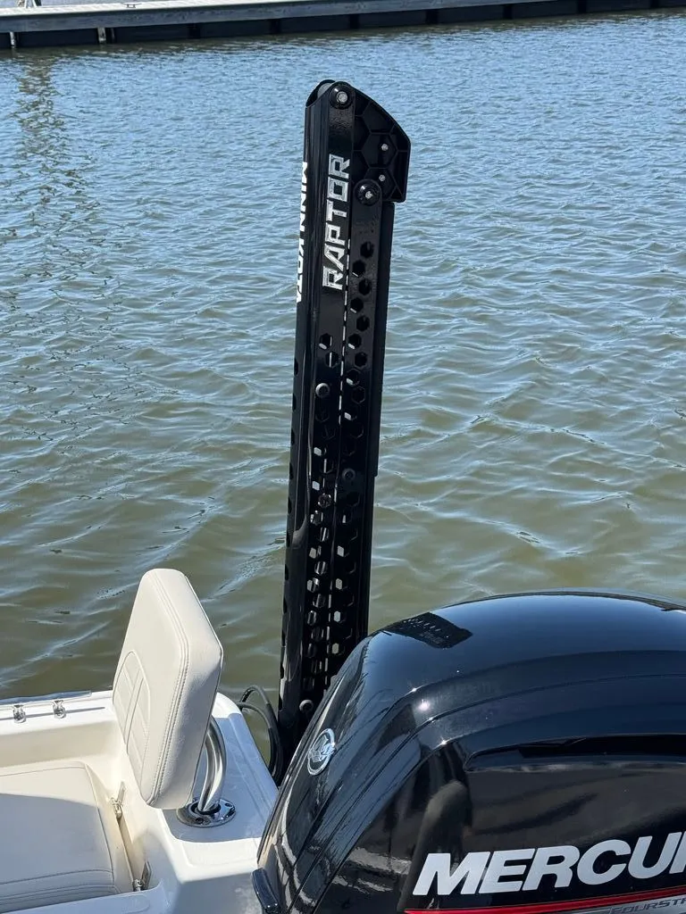 Slide: The Image of Boston Whaler Montauk 2025 - 7