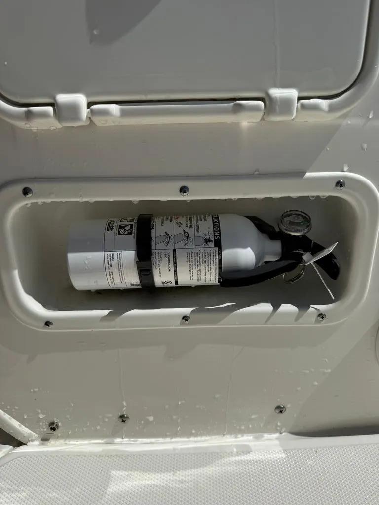 Slide: The Image of Boston Whaler Montauk 2025 - 8