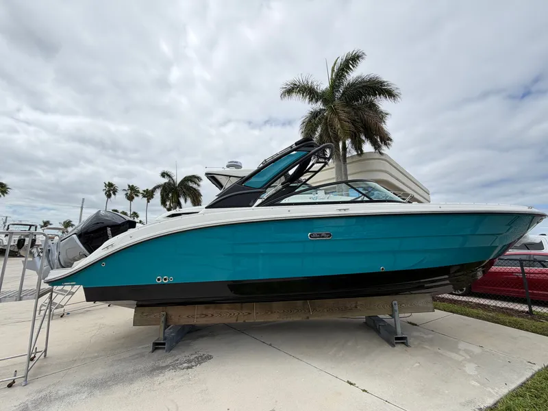 Slide: The Image of Sea Ray SDX 270 Outboard 2026 - 0