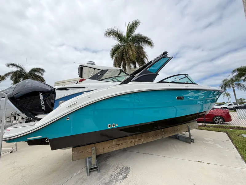 Slide: The Image of Sea Ray SDX 270 Outboard 2026 - 1