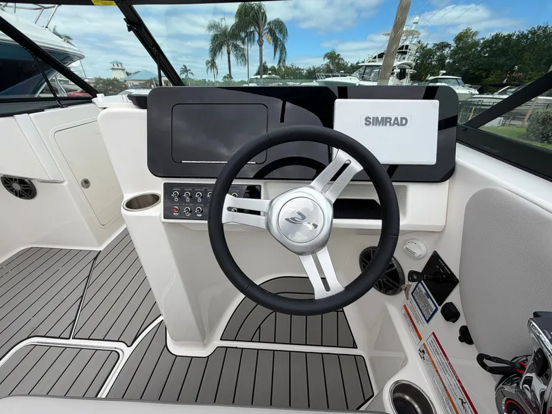 Slide: The Image of Sea Ray SDX 270 Outboard 2026 - 10
