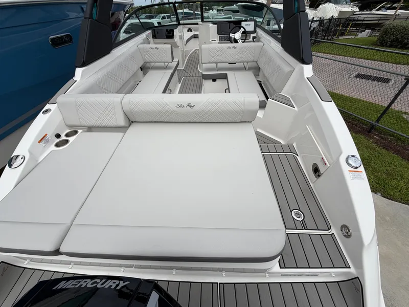 Slide: The Image of Sea Ray SDX 270 Outboard 2026 - 2
