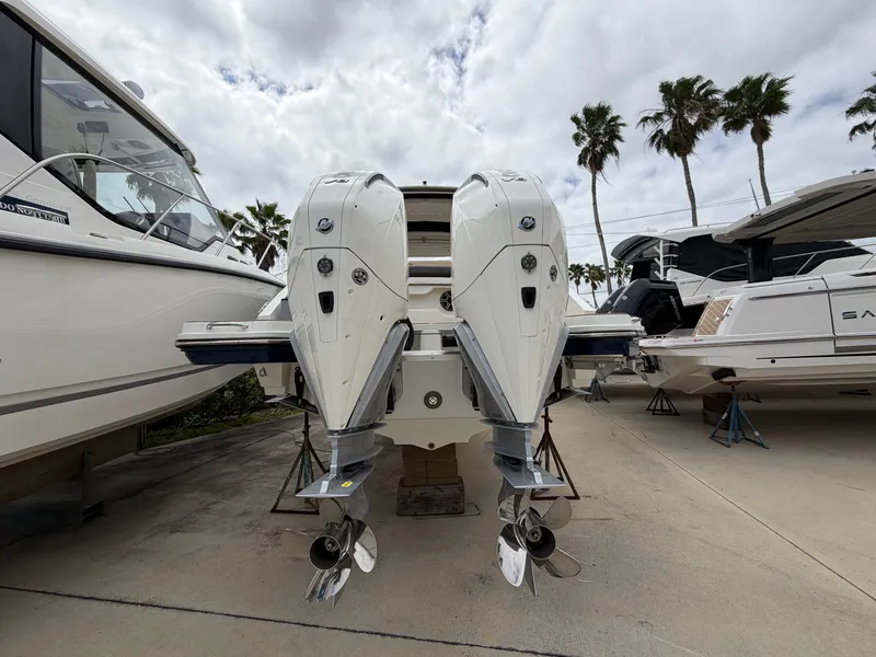 Slide: The Image of Sea Ray SLX 310 Outboard 2026 - 13
