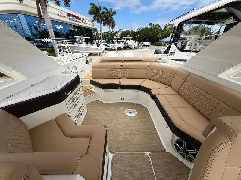 Slide: The Image of Sea Ray SLX 310 Outboard 2026 - 23