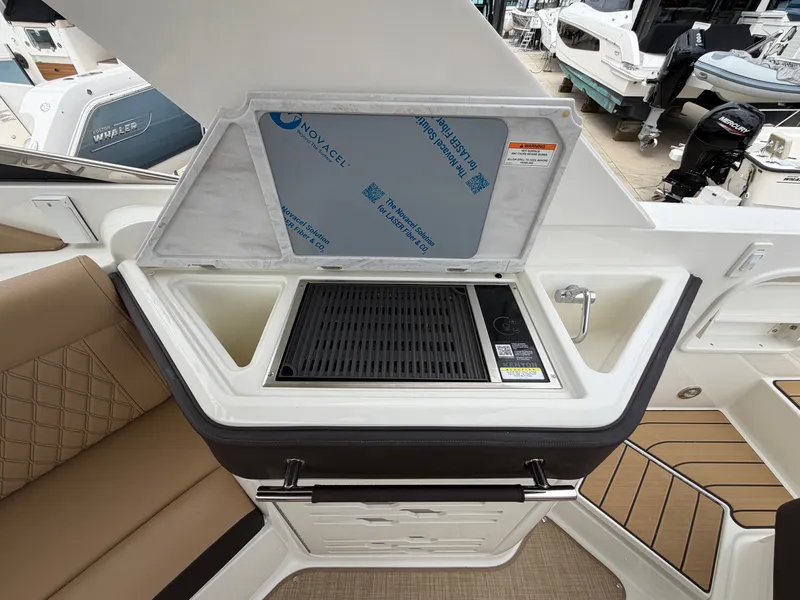Slide: The Image of Sea Ray SLX 310 Outboard 2026 - 26