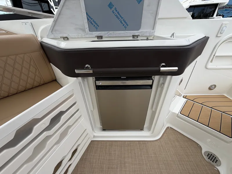 Slide: The Image of Sea Ray SLX 310 Outboard 2026 - 27