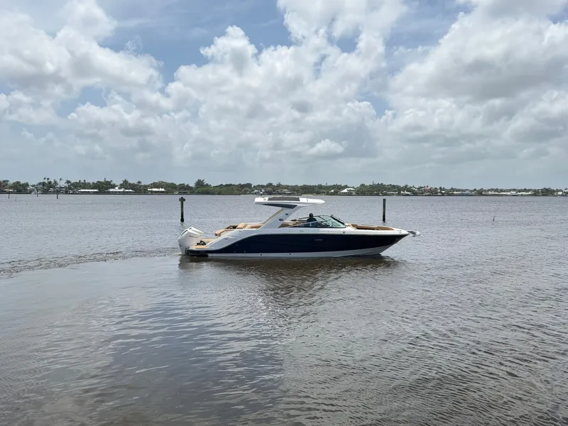 Slide: The Image of Sea Ray SLX 310 Outboard 2026 - 3