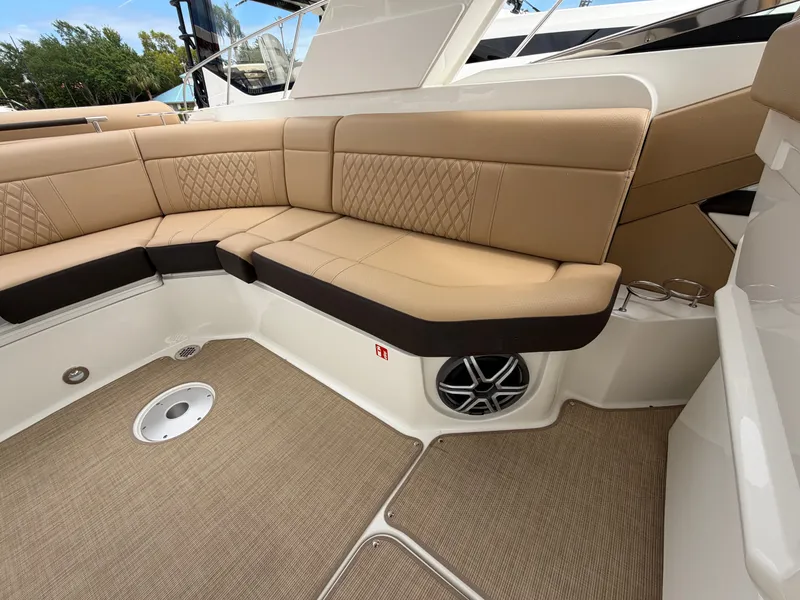 Slide: The Image of Sea Ray SLX 310 Outboard 2026 - 30
