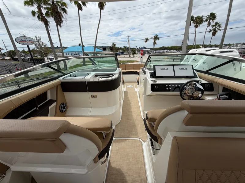 Slide: The Image of Sea Ray SLX 310 Outboard 2026 - 31