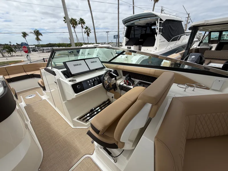 Slide: The Image of Sea Ray SLX 310 Outboard 2026 - 33