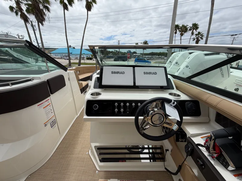 Slide: The Image of Sea Ray SLX 310 Outboard 2026 - 34