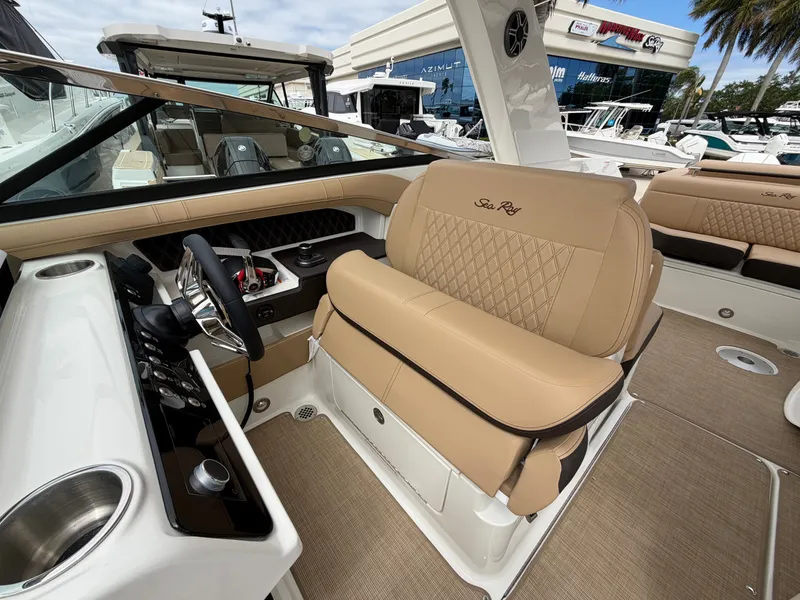 Slide: The Image of Sea Ray SLX 310 Outboard 2026 - 44