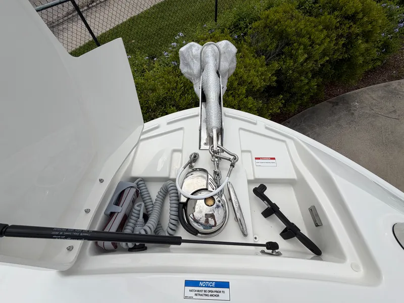 Slide: The Image of Sea Ray SLX 310 Outboard 2026 - 53
