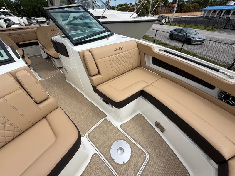 Slide: The Image of Sea Ray SLX 310 Outboard 2026 - 56