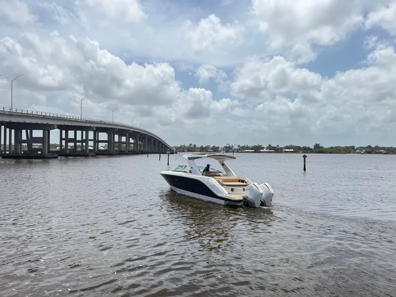 Slide: The Image of Sea Ray SLX 310 Outboard 2026 - 6