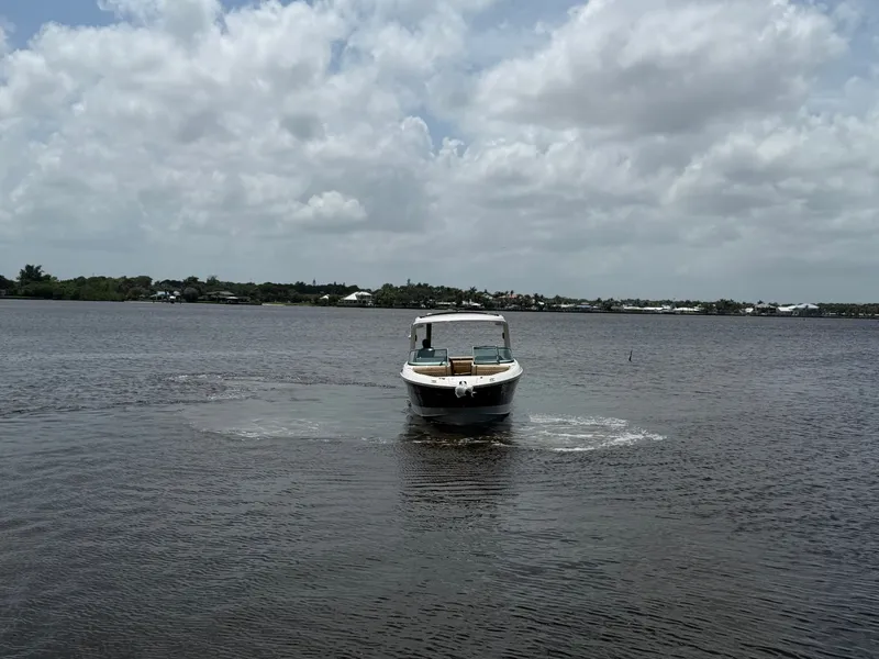 Slide: The Image of Sea Ray SLX 310 Outboard 2026 - 8