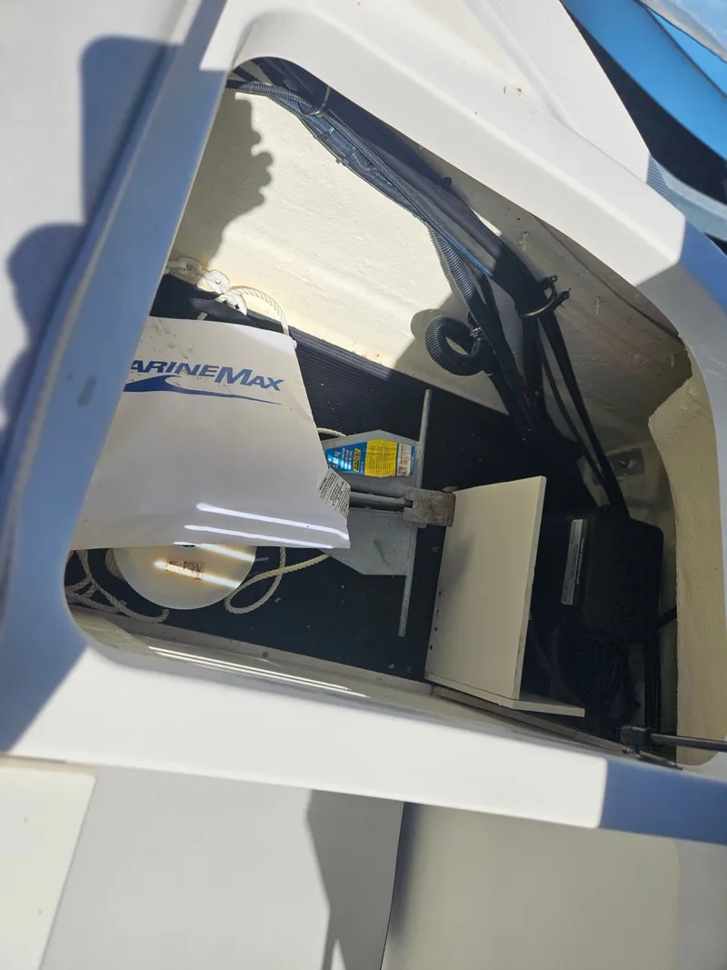 Slide: The Image of Sea Ray 21 SPX OB 2023 - 15