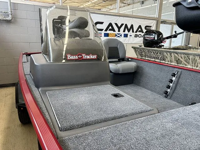 Slide: The Image of 2026 Tracker Bass Tracker Classic XL boat interior view. - 10