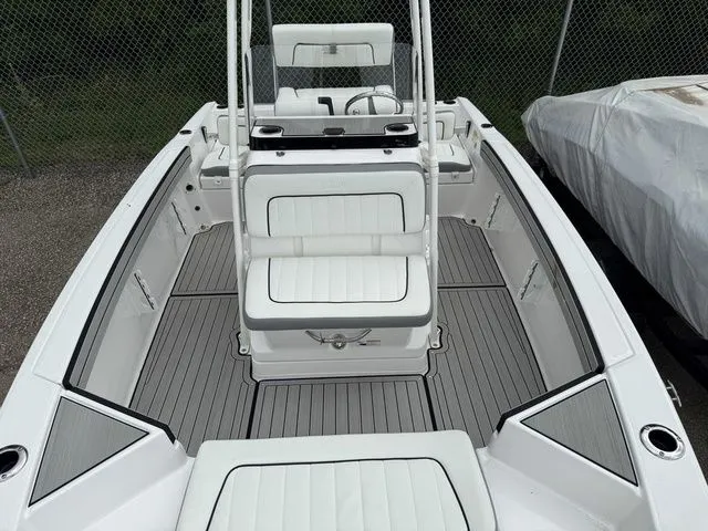 Slide: The Image of Yamaha 195 FSH Sport 2025 - 40