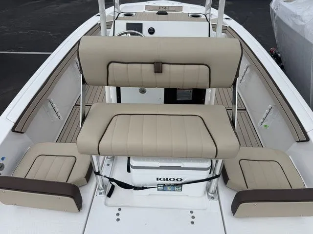 Slide: The Image of Yamaha 195 FSH Sport 2025 - 7