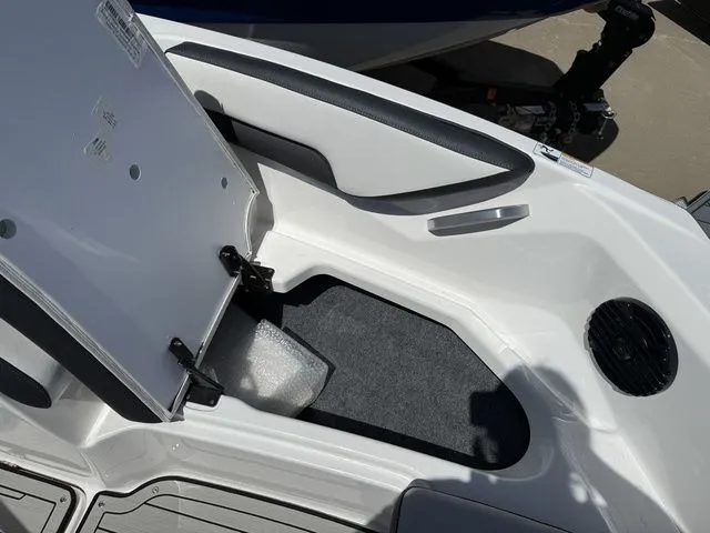 Slide: The Image of Yamaha 195S 2026 - 31