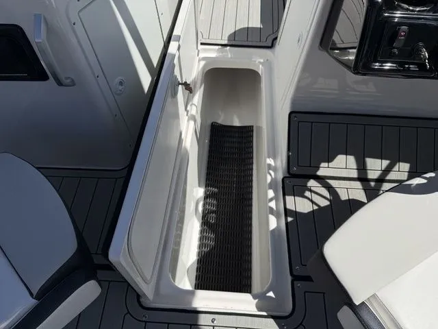 Slide: The Image of Yamaha 195S 2026 - 24
