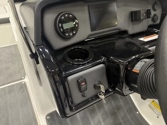 Slide: The Image of Dashboard of 2026 Yamaha SX190 boat with controls and ignition key. - 15