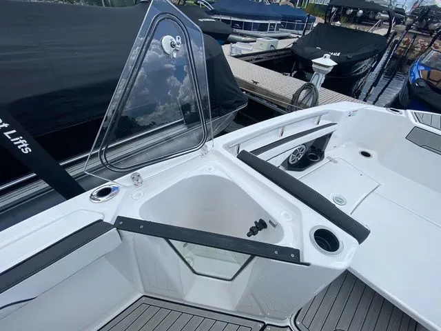 Slide: The Image of Yamaha 255 FSH Sport H 2024 - 21