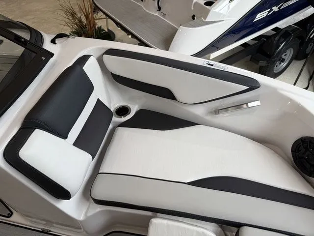 Slide: The Image of Interior of 2025 Yamaha SX195 boat with stylish seating. - 28