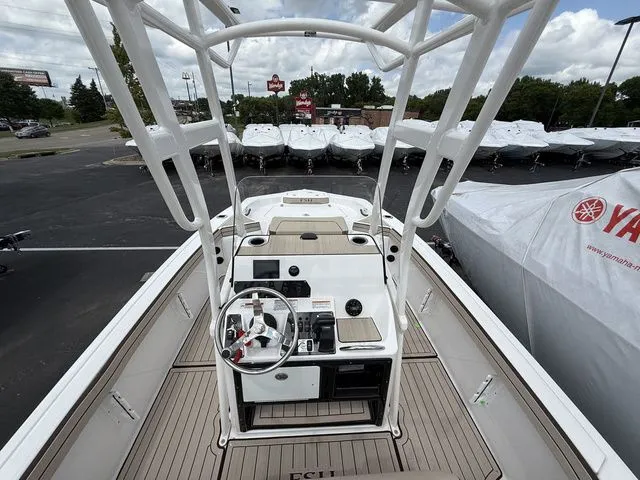 Slide: The Image of Interior view of Yamaha Boats 195 FSH Sport 2025. - 8