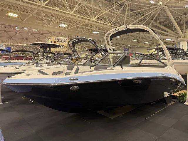 Slide: The Image of Yamaha Boats 195S 2025 displayed at a boat show. - 2