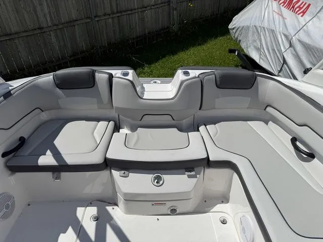 Slide: The Image of Interior of 2025 Yamaha Boats AR190 with gray upholstery. - 7