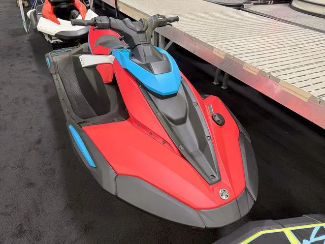 Slide: The Image of Yamaha JetBlaster DLX 2-Up 2025 - 2