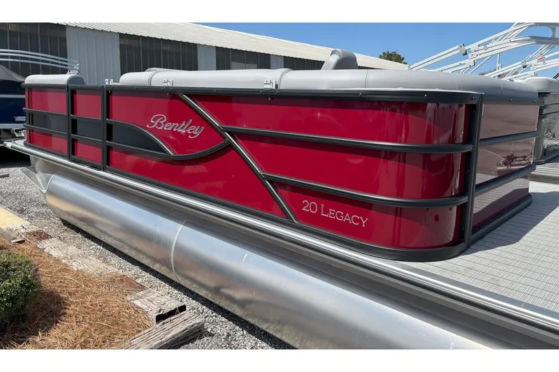 The Image of Bentley Pontoons Legacy 203XL 2025 - 1