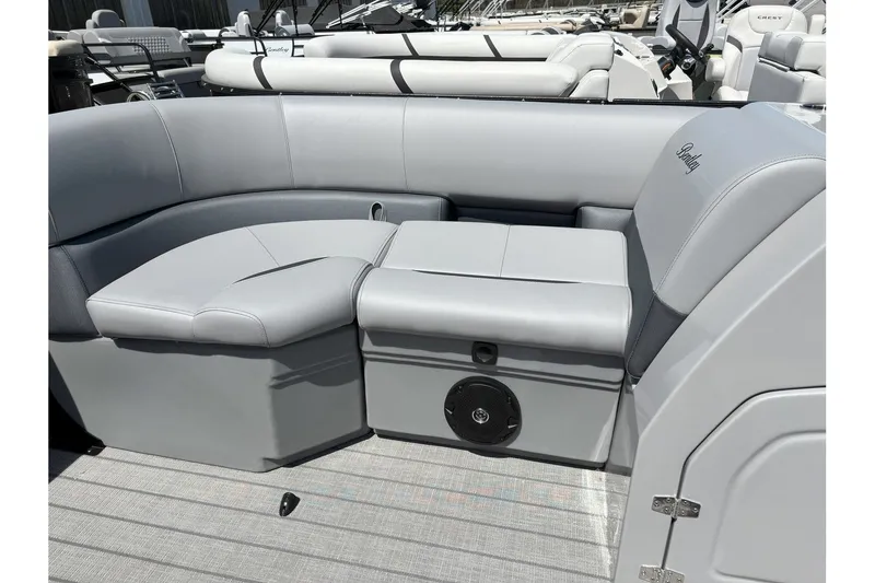 Slide: The Image of Bentley Pontoons Legacy 203XL 2025 - 6