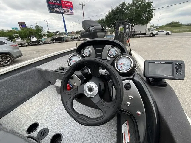 Slide: The Image of Tracker Pro 175 Team 2023 - 10