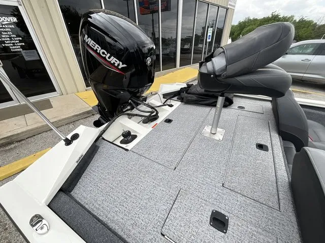 Slide: The Image of Tracker Pro 175 Team 2023 - 12