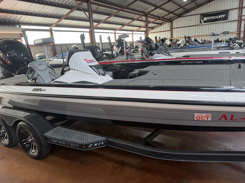 The Image of Skeeter ZXR21 2022 - 1