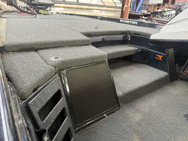 Slide: The Image of Skeeter ZXR21 2022 - 11